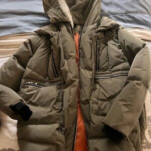 HOT DEAL🔥 Orolay Women's Puffer Jacket